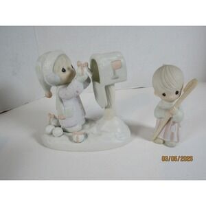 Precious Moments Figurines I'm Sending You A White Christmas E-2829 E-2800 Set 2